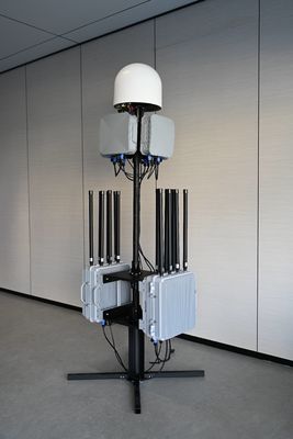 acheter Système de détection de drones sans surveillance à pleine fréquence 24 heures sur 24 avec technologie fixe anti-drone 70M-6Ghz et distance de brouillage de 10 km fabrication en ligne