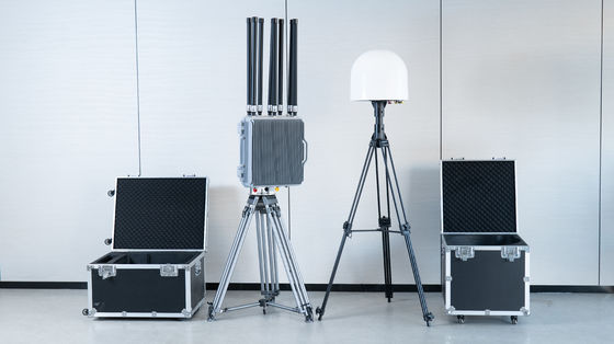 acheter Détection de drones à 10 km 70M-6Ghz et appareil intégré de brouilleur Détecteur de brouilleur à pleine fréquence stationnaire 2.4G 5.2G 5.8G 2400Mhz 5200Mhz 5800Mhz fabrication en ligne