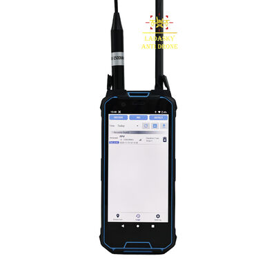 acheter Solution de détection de drones portatifs compacts jusqu'à une portée de 3 km Analyse complète de 100 à 6000 MHz Identification des drones et suivi en direct Parfait pour les unités de sécurité publique fabrication en ligne