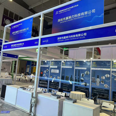 Handheld Drone Detector with ≥10 Simultaneous Detections Real-Time UAV & Pilot Location and Compact Design